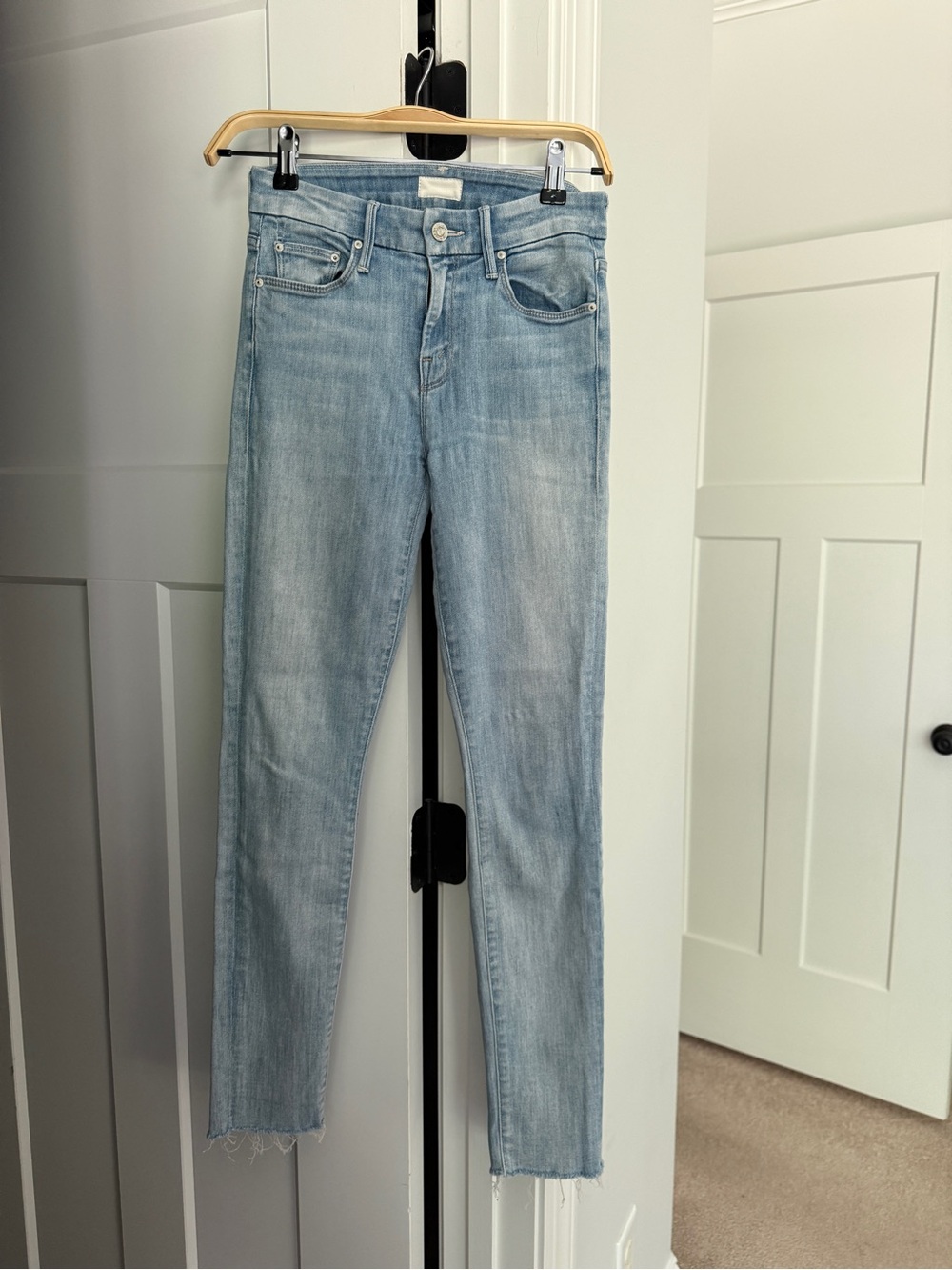 Mother Looker Ankle Fray Jeans Wink light wash raw hem